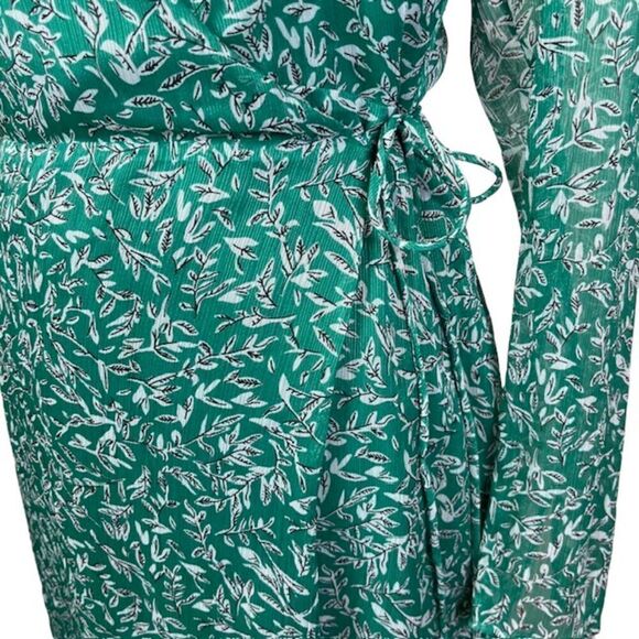 The East Order Gizele Mini Wrap Dress Green Floral Printed Crepe Size XS - Picture 4 of 15